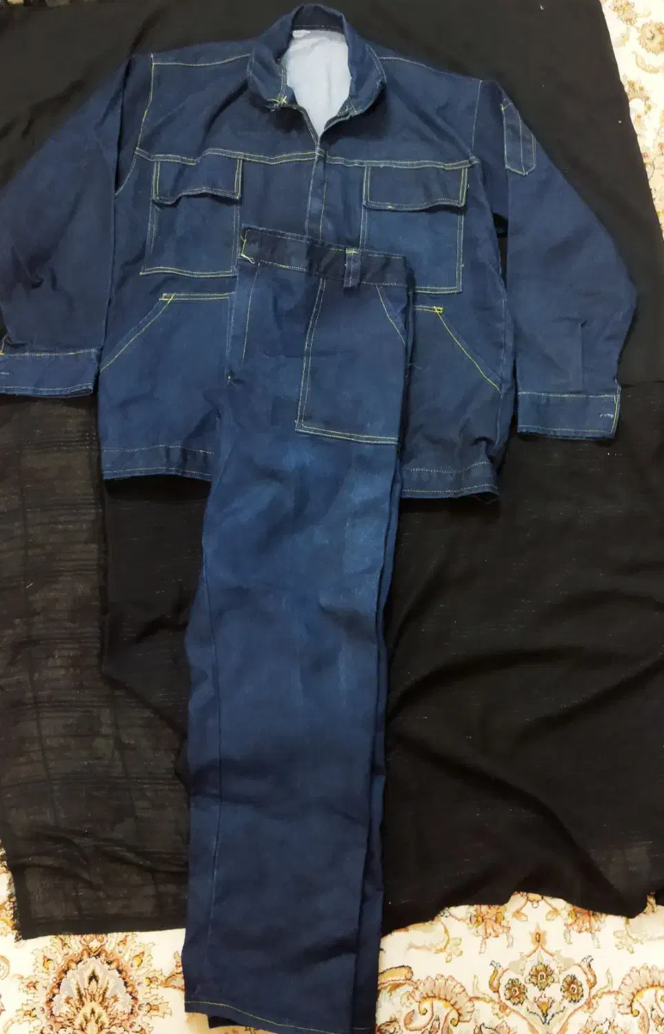 لباس کار لی نونو|لباس|کاشان, شهدا|دیوار