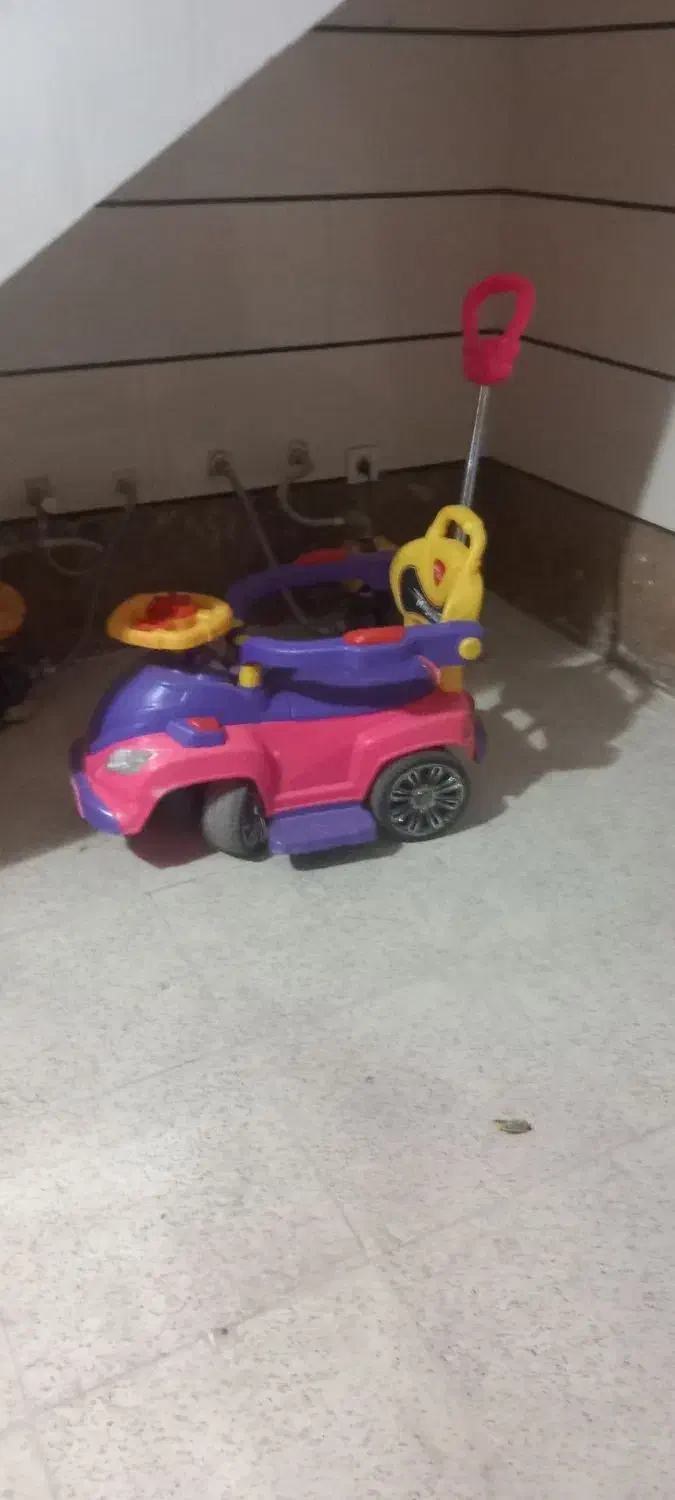 ماشین درحد سالم|اسباب‌بازی بچه|اقبالیه, |دیوار