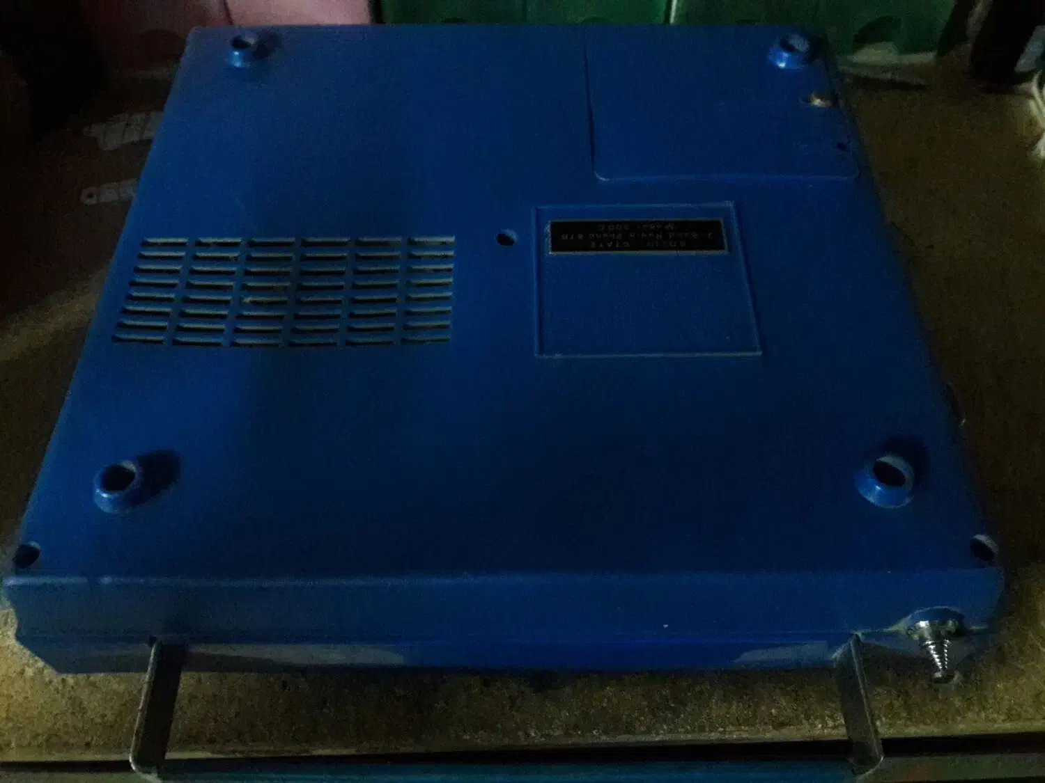 گرامافون قدیمی قدیمی انتیک وقفل موتور|کلکسیون اشیاء عتیقه|عنبران, |دیوار