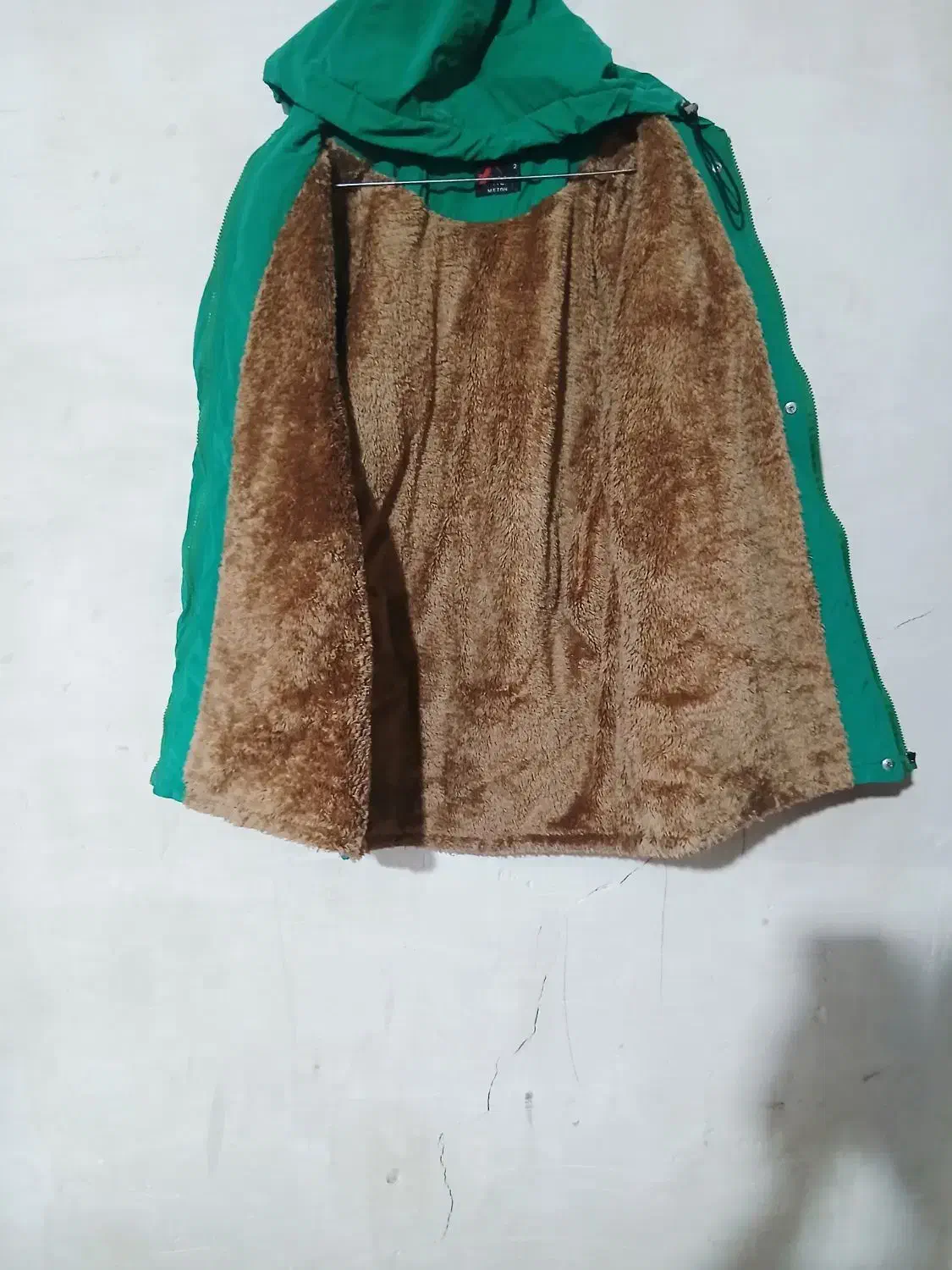 کاپشن|لباس|سیلوانه, |دیوار