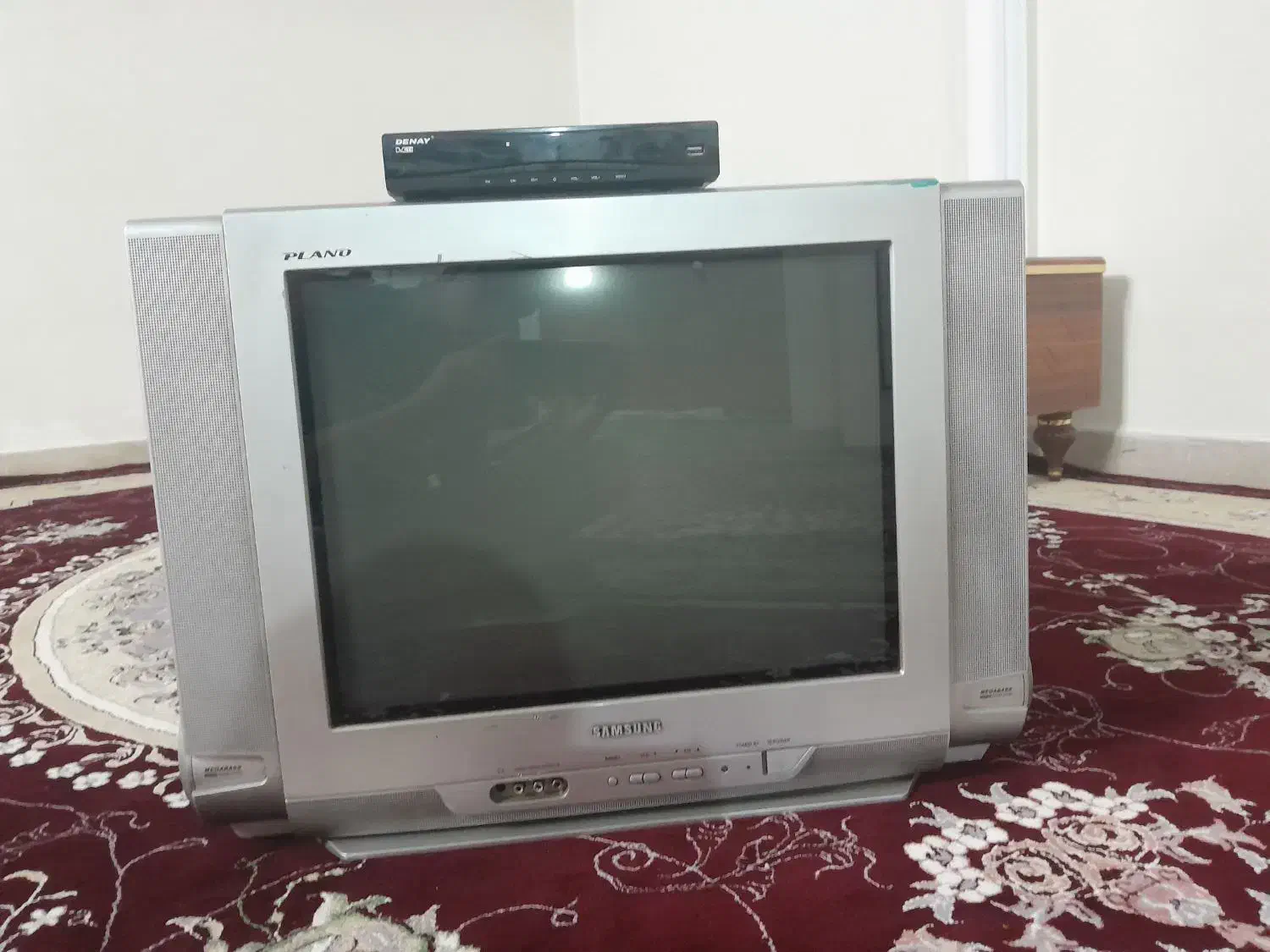 تلویزیون|تلویزیون و پروژکتور|بروجرد, |دیوار