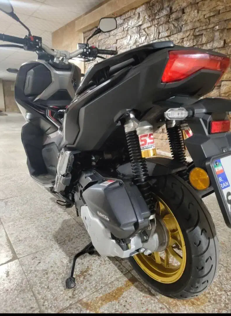 موتور adv 150|موتورسیکلت|شیراز, منطقه هوایی شهید دوران|دیوار