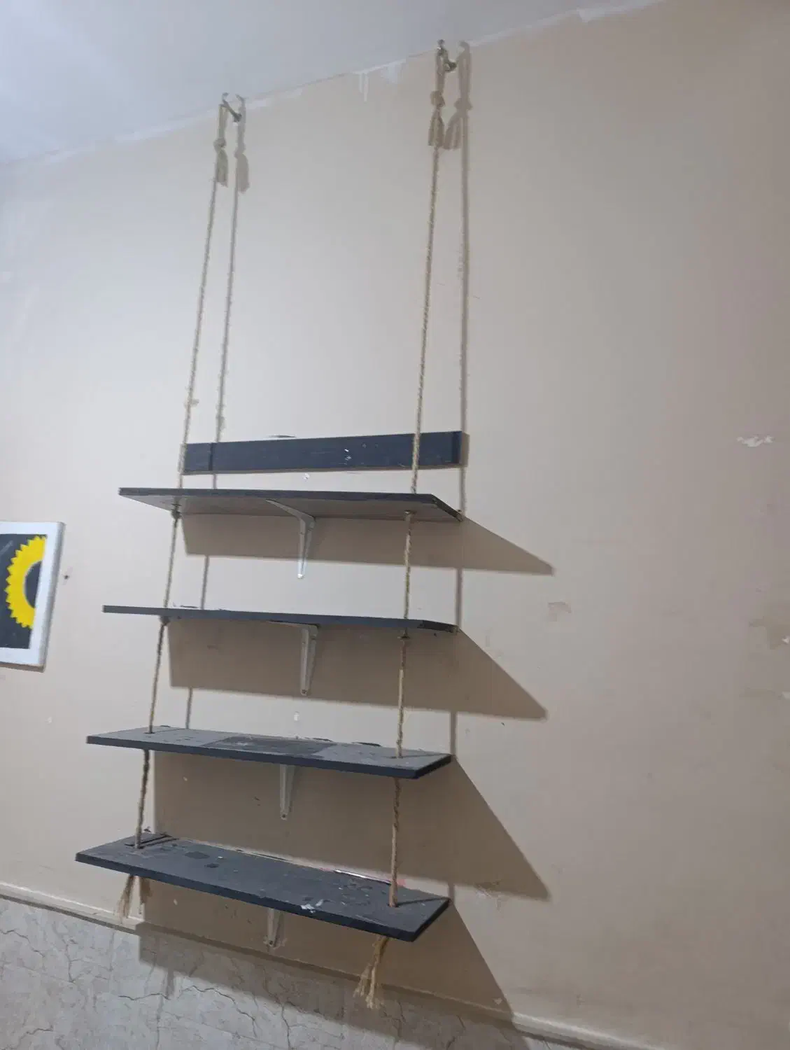 طبقه کتابخانه و لوازم در حد نو|کتابخانه، شلف، قفسه‌های دیواری|نیشابور, گنبد سبز|دیوار