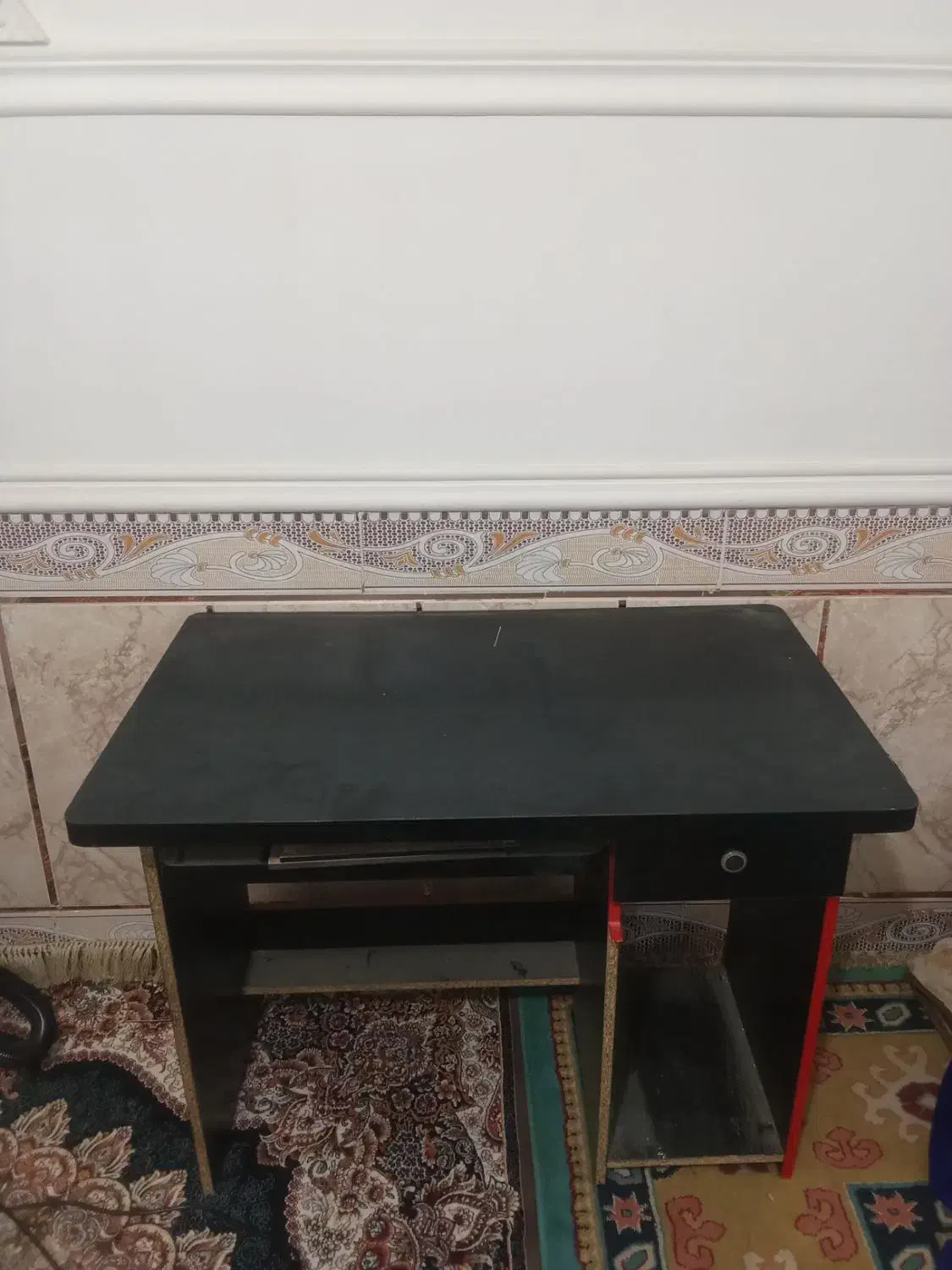 باسلام میز کامپیوتر درحد نو سالمه فروشی|میز تحریر و کامپیوتر|زابل, |دیوار