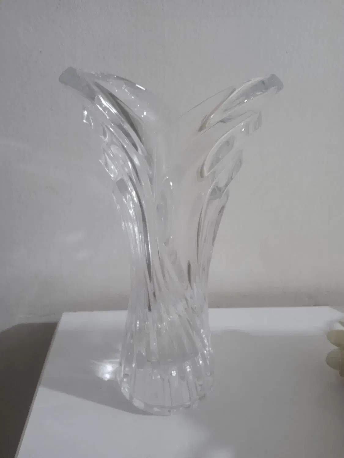 تعدادی ظرف|ظروف سرو و پذیرایی|ملایر, |دیوار