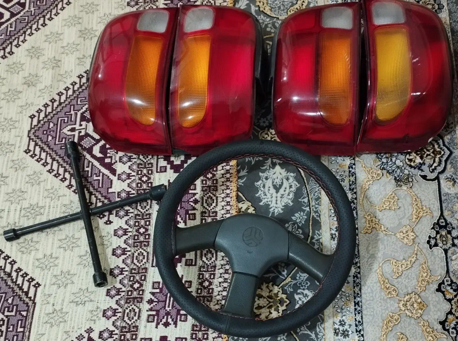 فروش دو فرمان و چراغ و آچار چرخ فابریک پراید|قطعات یدکی و لوازم جانبی|دماوند, گیلاوند|دیوار