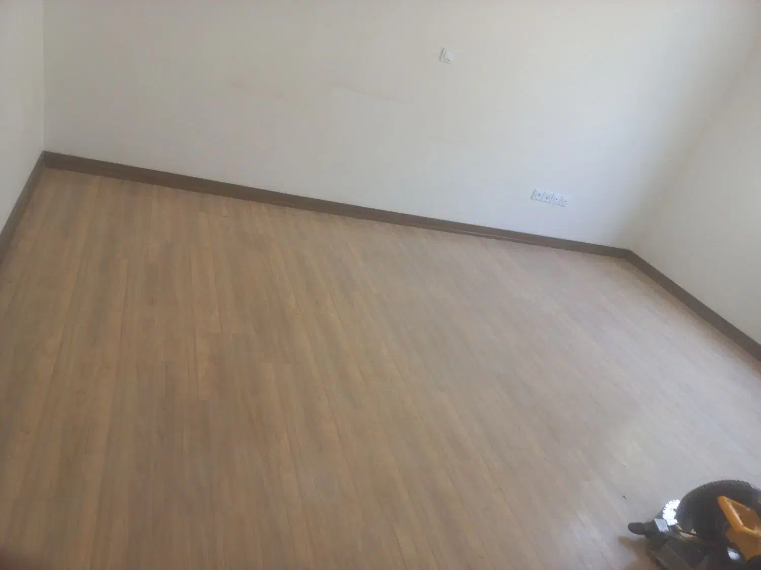 لمینت و کف پوش ودیوار کوب ومار بر|خدمات پیشه و مهارت|تهران, تسلیحات|دیوار