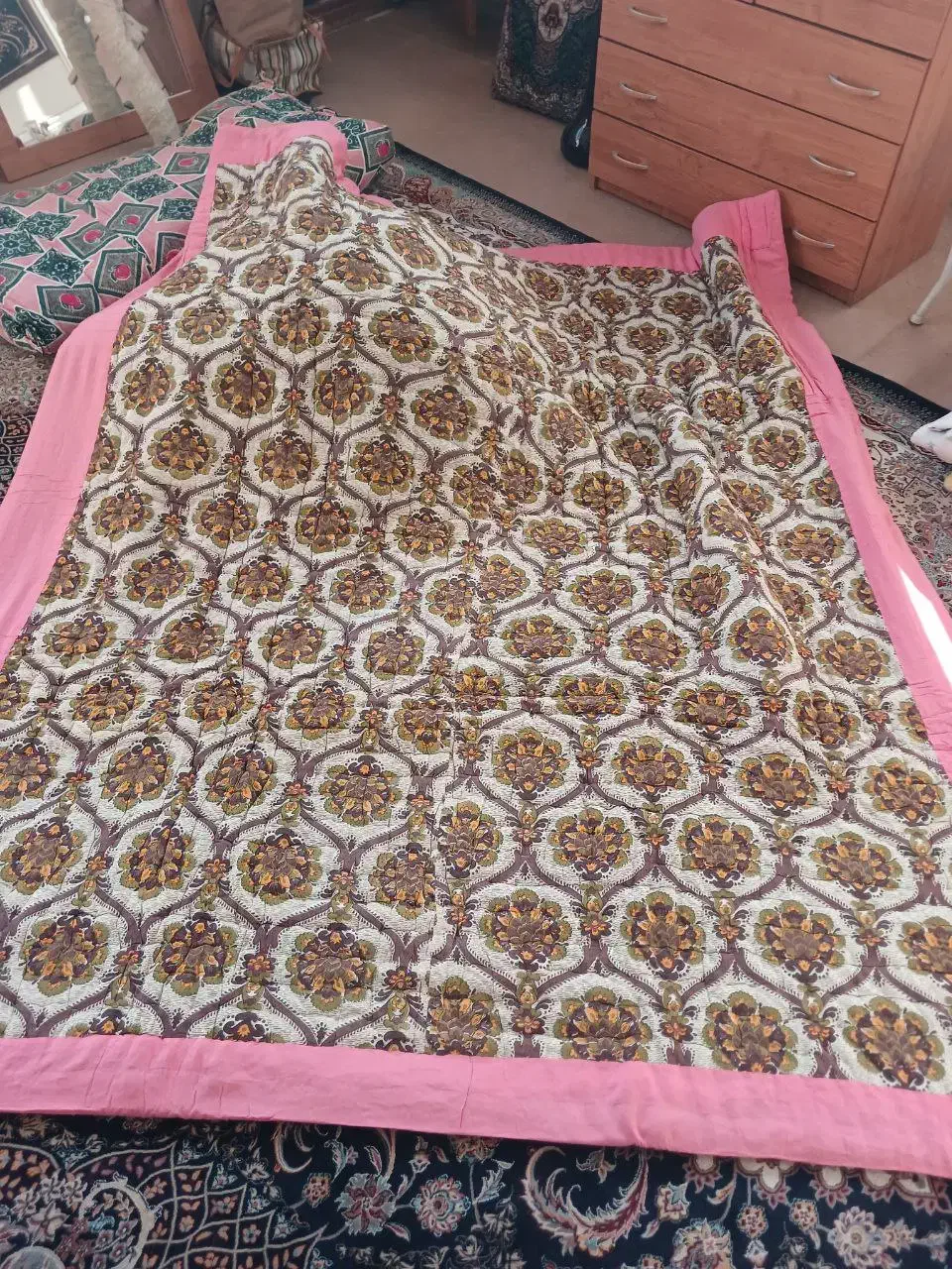 لحاف دو نفره (دوعدد) و لحاف و تشک بچه|رختخواب، بالش، پتو|مشهد, انقلاب|دیوار