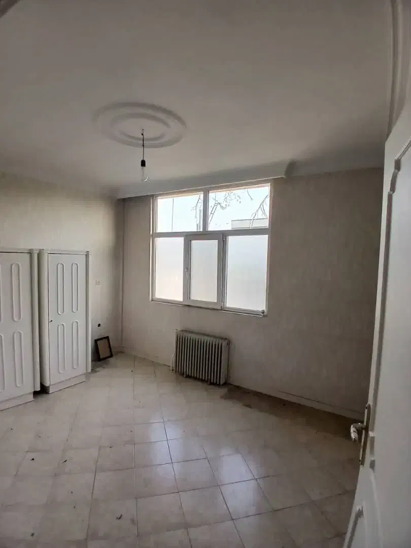 ۹۰ متر/پارکینگ/طبقه دوم