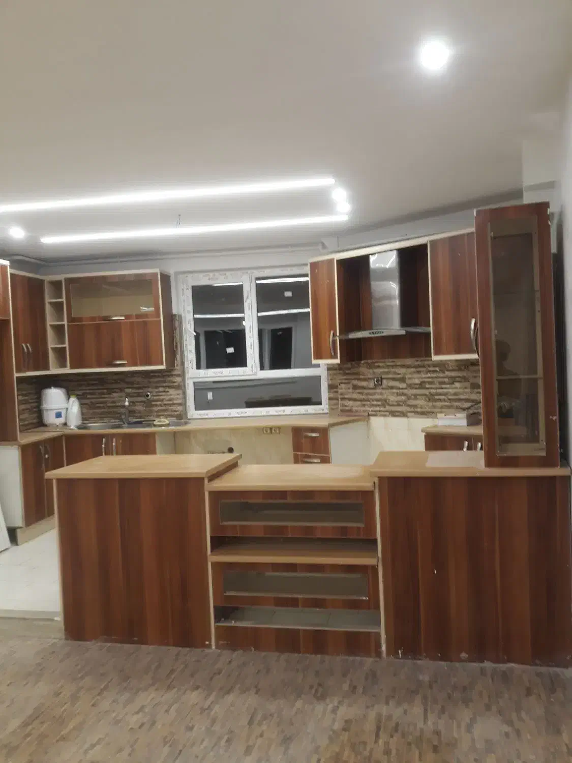 فروش ۶متر کابینت و سینگ و هود باهم|مصالح و تجهیزات ساختمان|همدان, |دیوار