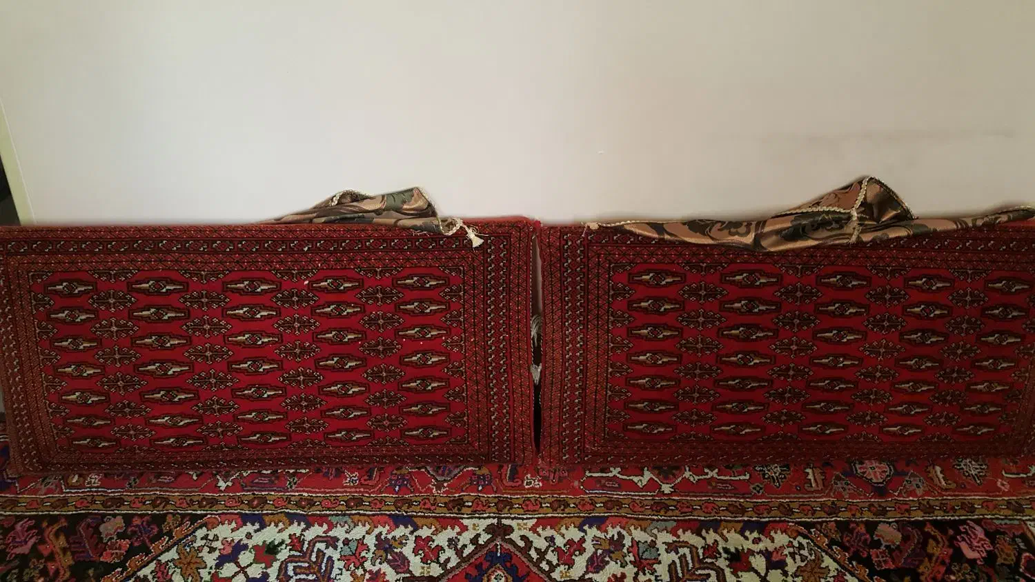 پشتی فرش دست بافت|پشتی|تبریز, |دیوار