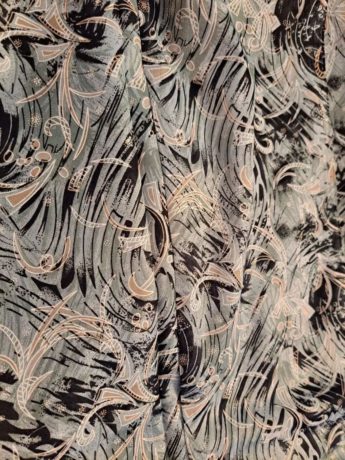 پارچه چادری|لباس|شیراز, فخرآباد (دروازه کازرون)|دیوار