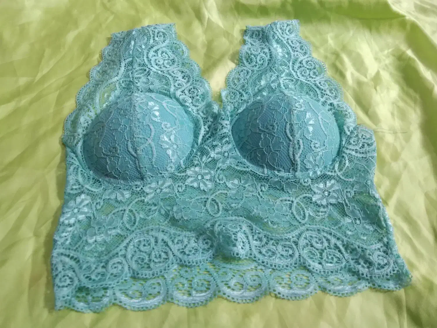 نیم تنه|لباس|مشهد, امیر|دیوار