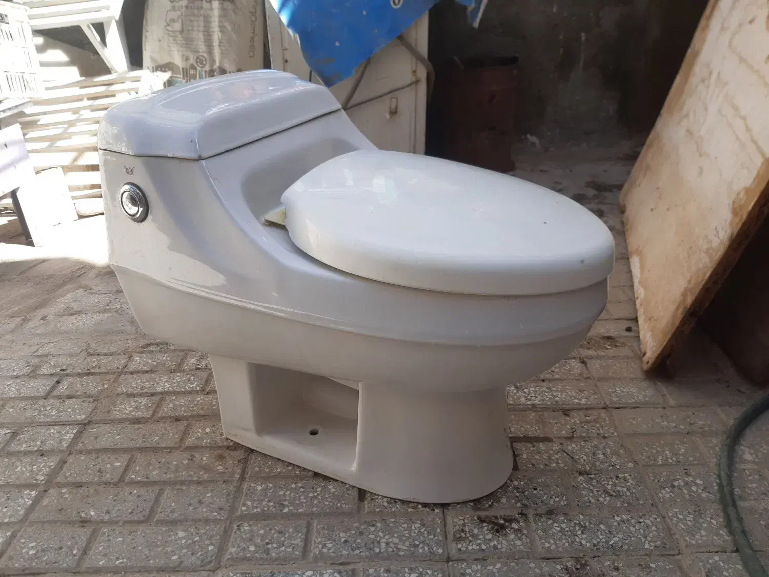 توالت فرنگی|لوازم سرویس بهداشتی|تربت‌حیدریه, دیزقند|دیوار