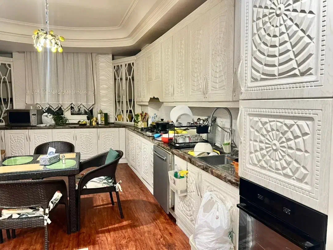 زعفرانیه ۲۷۰متر نوسازی شده ۴خواب