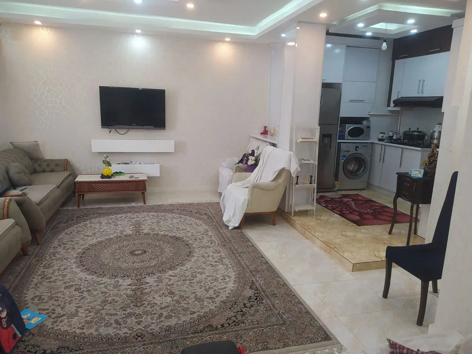 فروش یک واحد مسکونی|فروش آپارتمان|رشت, فلسطین|دیوار