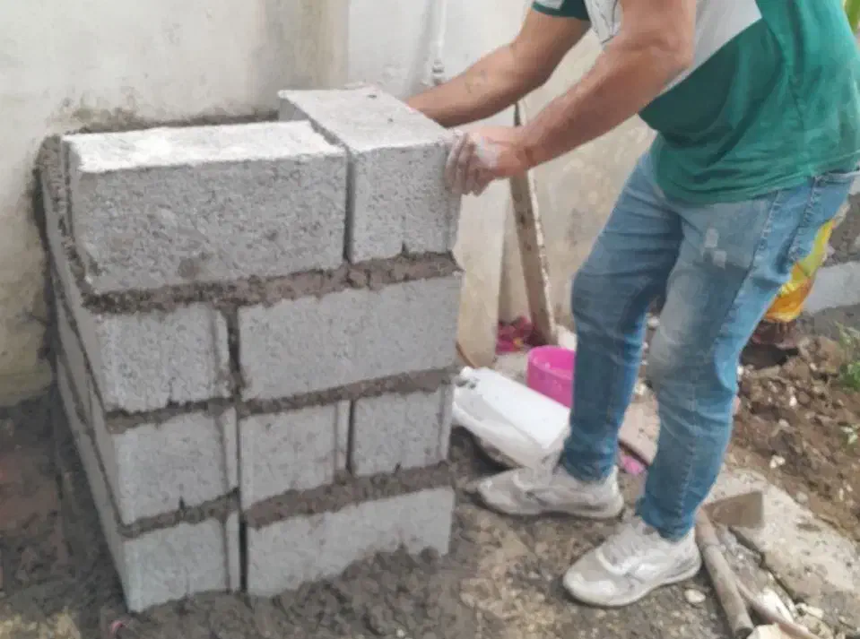 سیمان کار بلوک چینی وبتون ریزی|خدمات پیشه و مهارت|پارس‌آباد, |دیوار