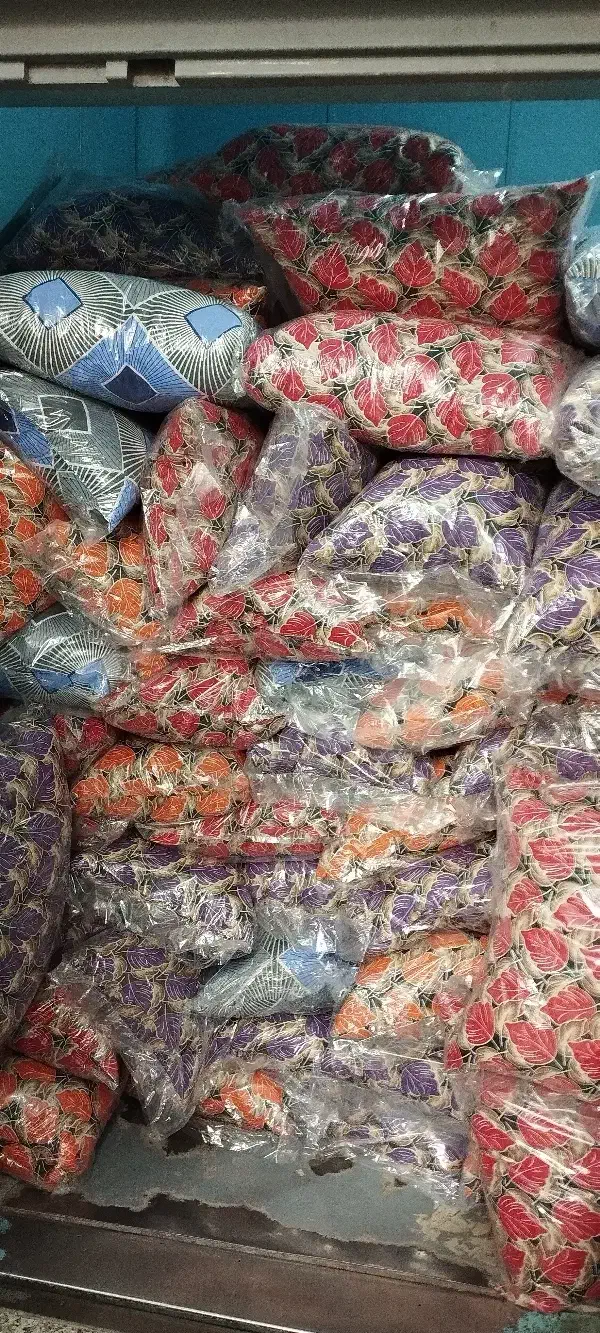 بالشت پُرز پتو درجه یک|رختخواب، بالش، پتو|مشهد, چهنو|دیوار