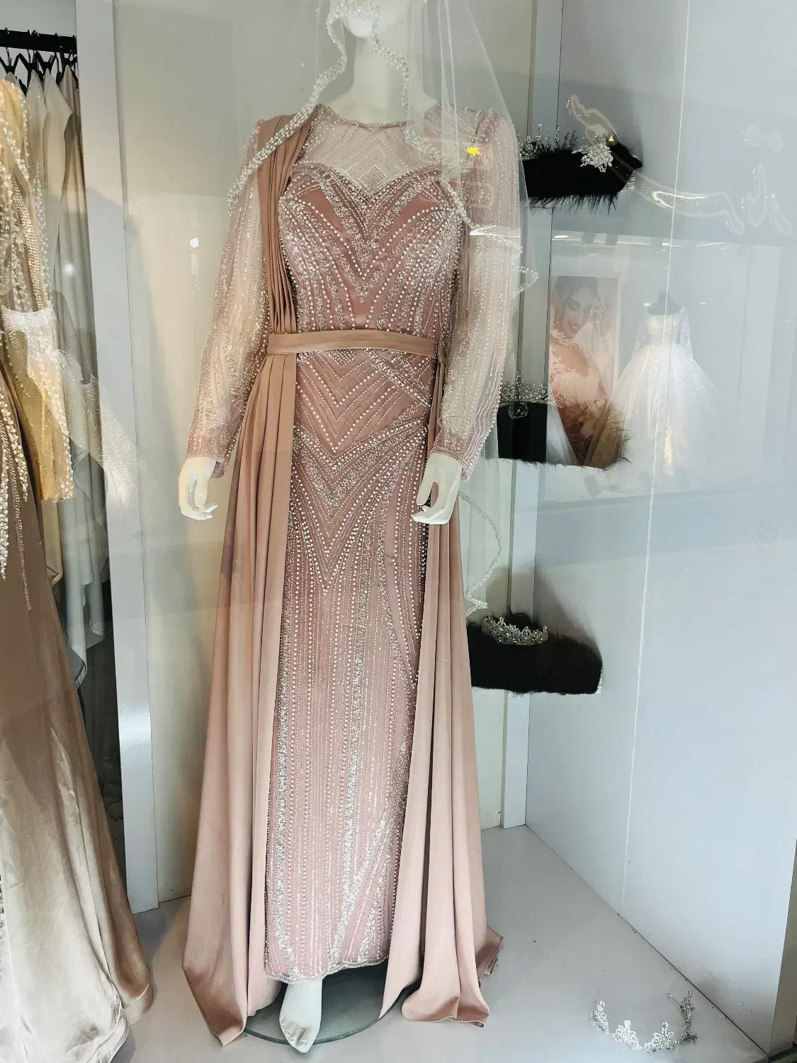 لباس مجلسی در انواع سایز و رنگ|لباس|مشهد, عامل|دیوار