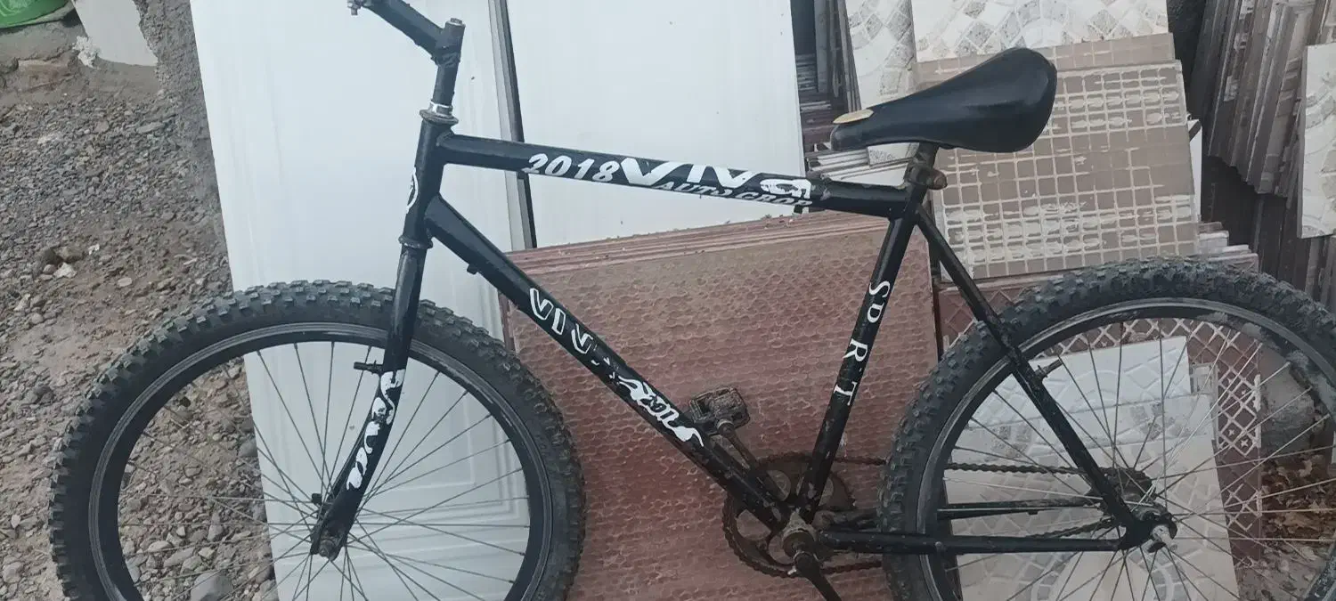 دوچرخه|دوچرخه، اسکیت، اسکوتر|کرباسک, |دیوار