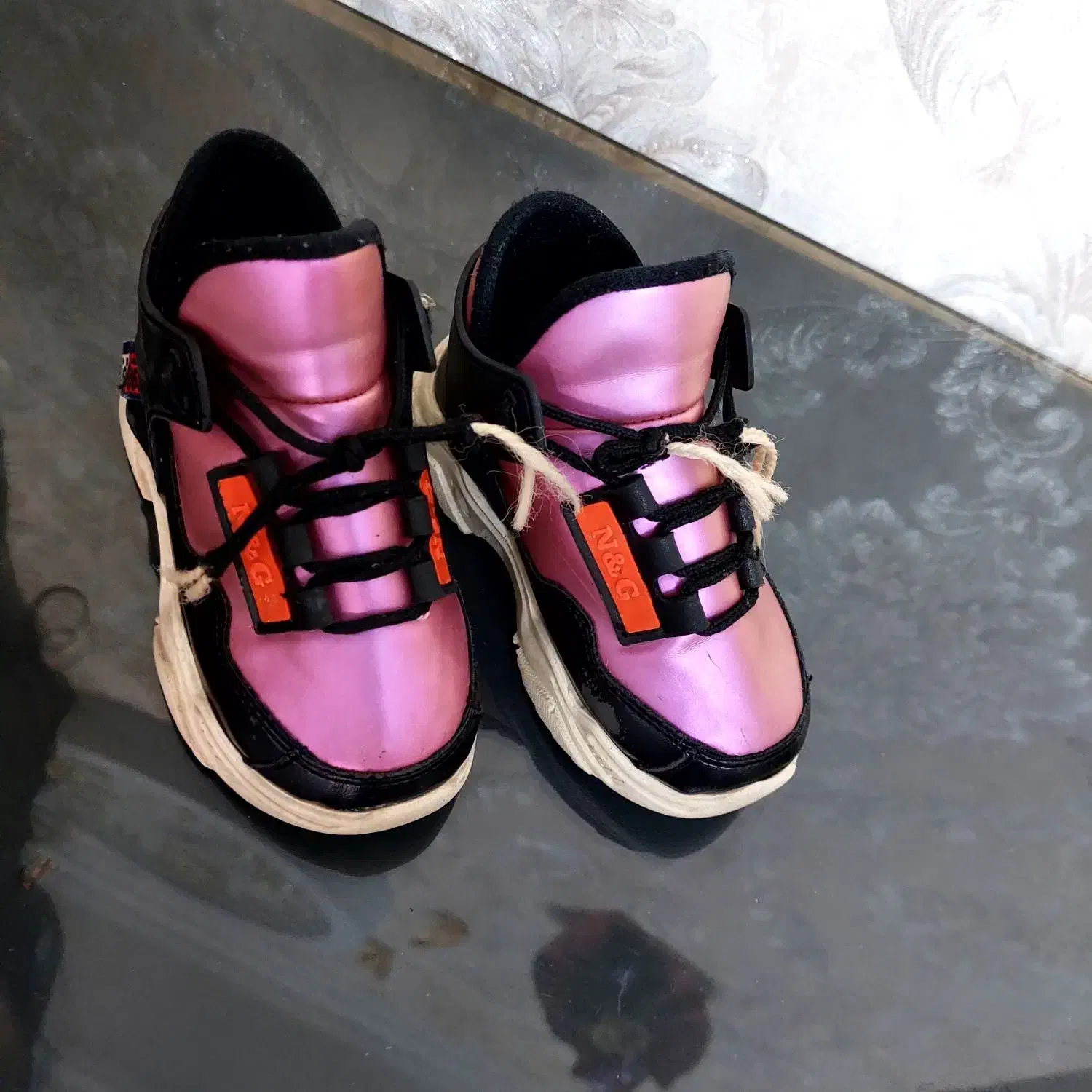 کتونی ‌، صندل، نیم بوت، و بوت|کیف، کفش، کمربند|قرچک, شهرک طلائیه|دیوار