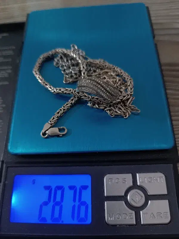 نقره|جواهرات|رباط‌کریم, رباط‌کریم|دیوار