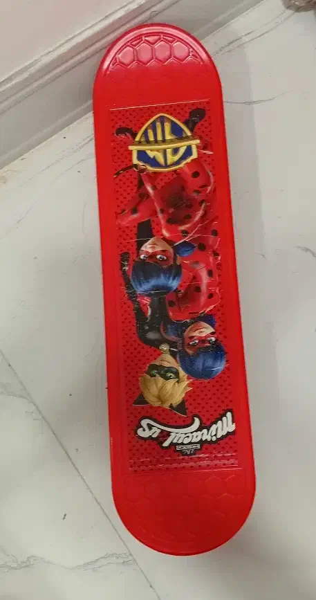 اسکیت برد|دوچرخه، اسکیت، اسکوتر|شوشتر, |دیوار