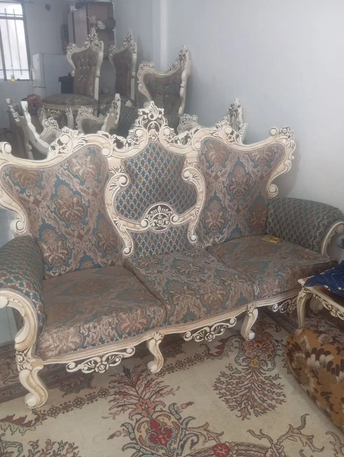 مبل سلطنطی با میز ناهار خوری خیلی تر تمیز|مبلمان خانگی و میز عسلی|خاوران, |دیوار