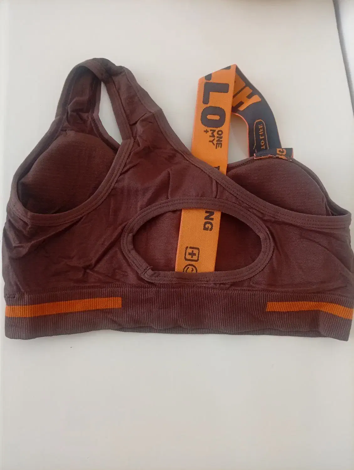 نیم تنه ی خارجی|لباس|مشهد, هفت تیر (آب و برق)|دیوار