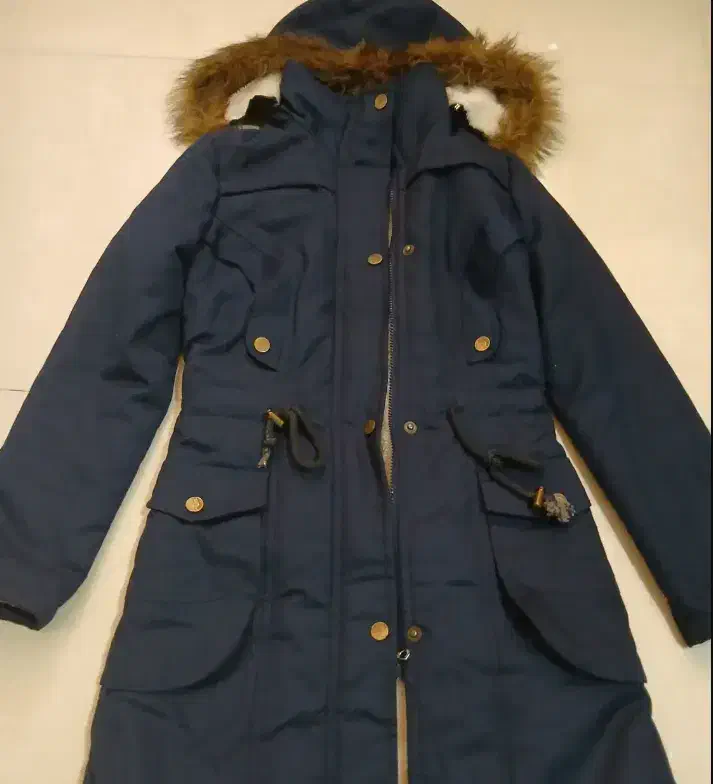 پالتو|لباس|گرمسار, |دیوار