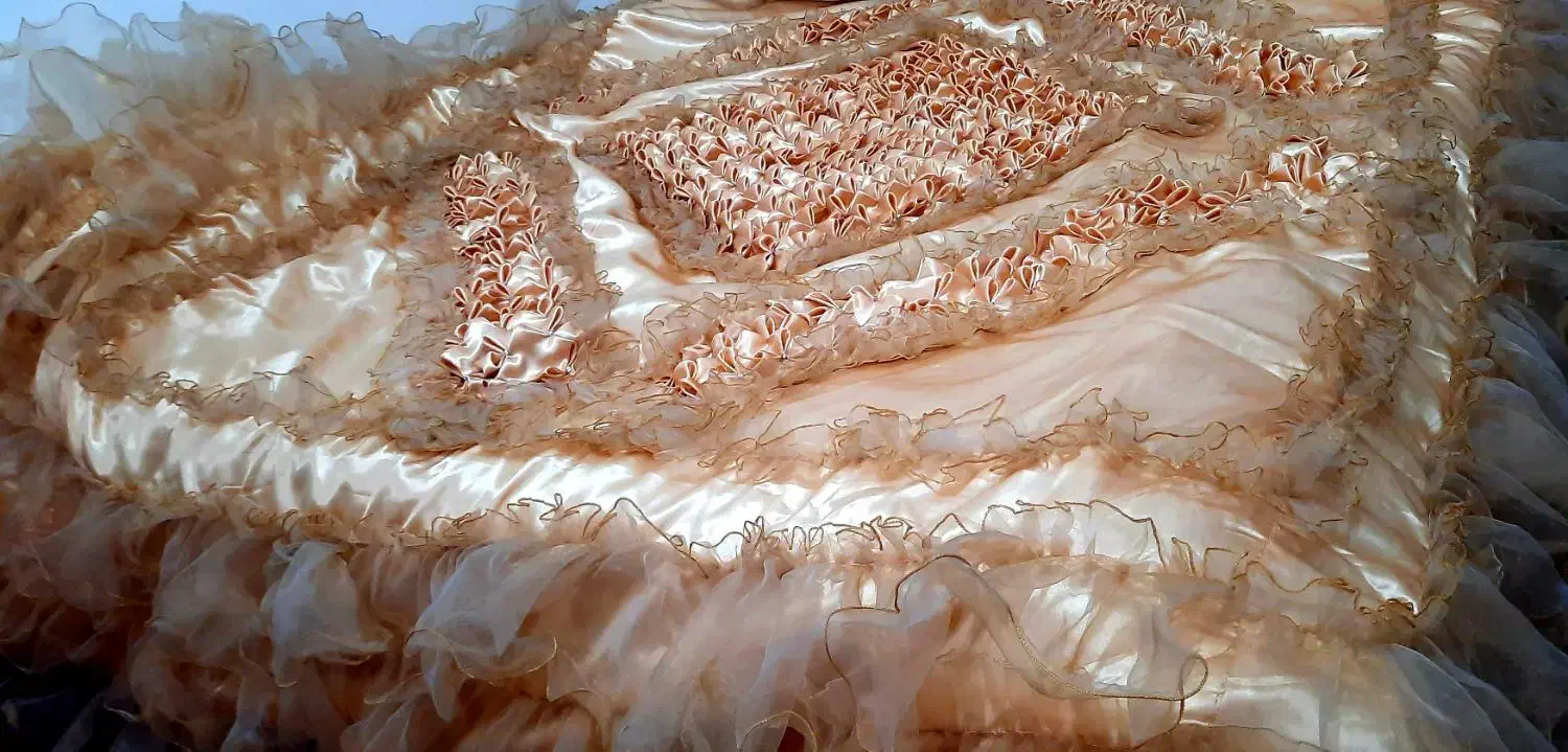 روتختی دو نفره حریر طلایی رنگ|سرویس روتختی|فرخشهر, |دیوار