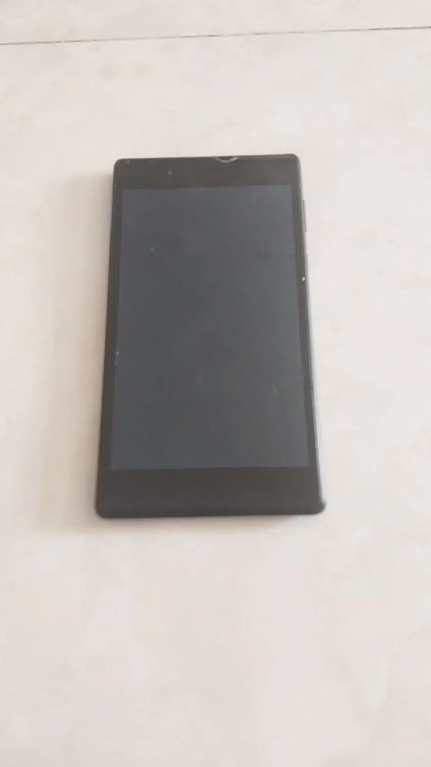 تبلت لنووا|تبلت|اصفهان, ملاصدرا|دیوار