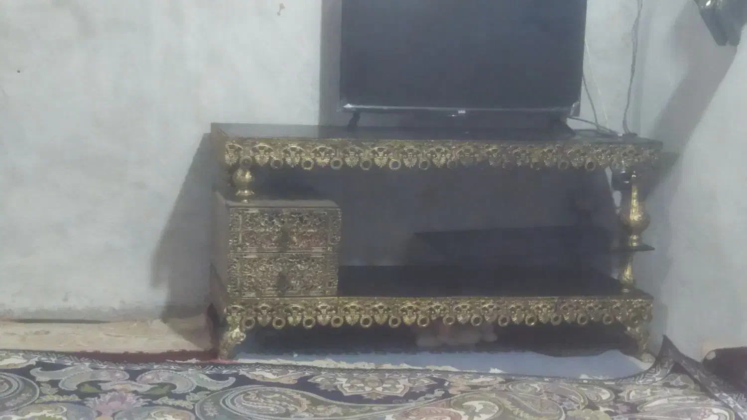 زیر تلویزیون و آیینه|بوفه، ویترین، کنسول|لردگان, |دیوار