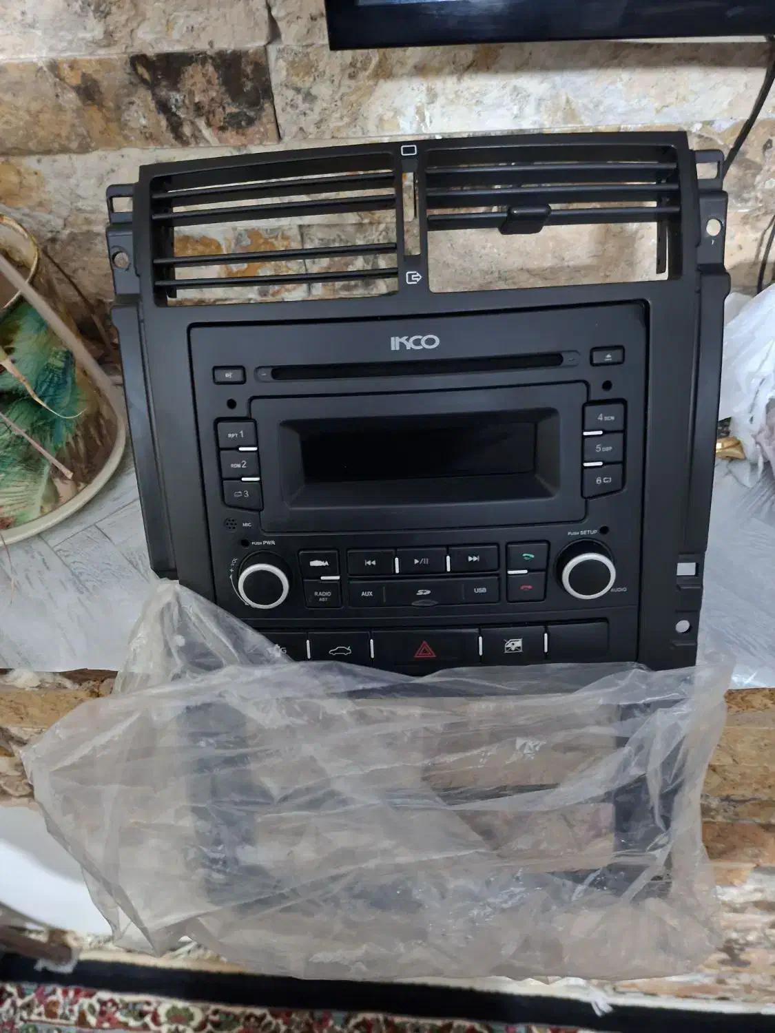 لوازم پژو پارس و چراغ جلو سمت چپ ۲۰۶|قطعات یدکی و لوازم جانبی|همدان, |دیوار