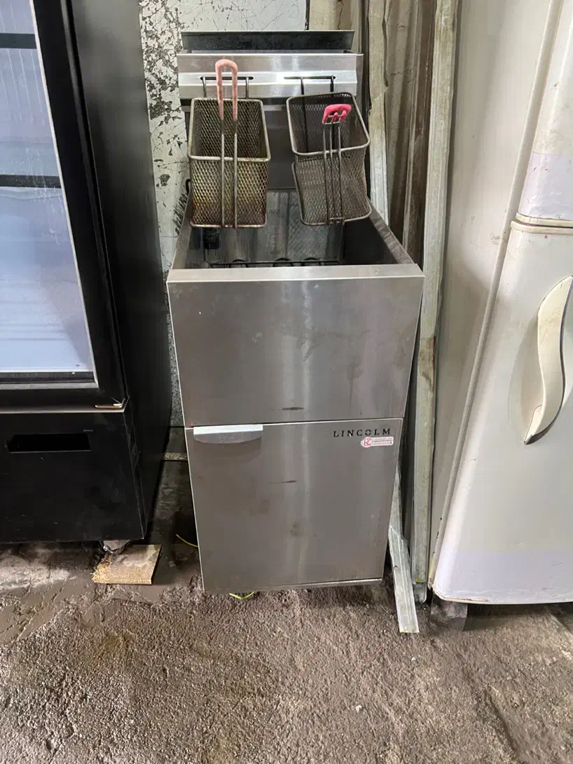 سرخکن مبله|کافیشاپ و رستوران|مشهد, توس (بلوار توس)|دیوار