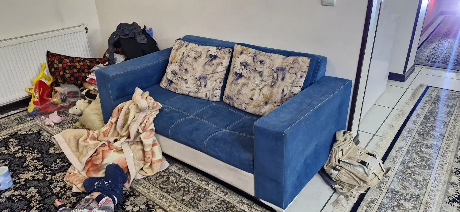 مبل راحتی ۷ نفره رنگ ابی|مبلمان خانگی و میز عسلی|شاهین‌شهر, مخابرات (شهید بهشتی)|دیوار