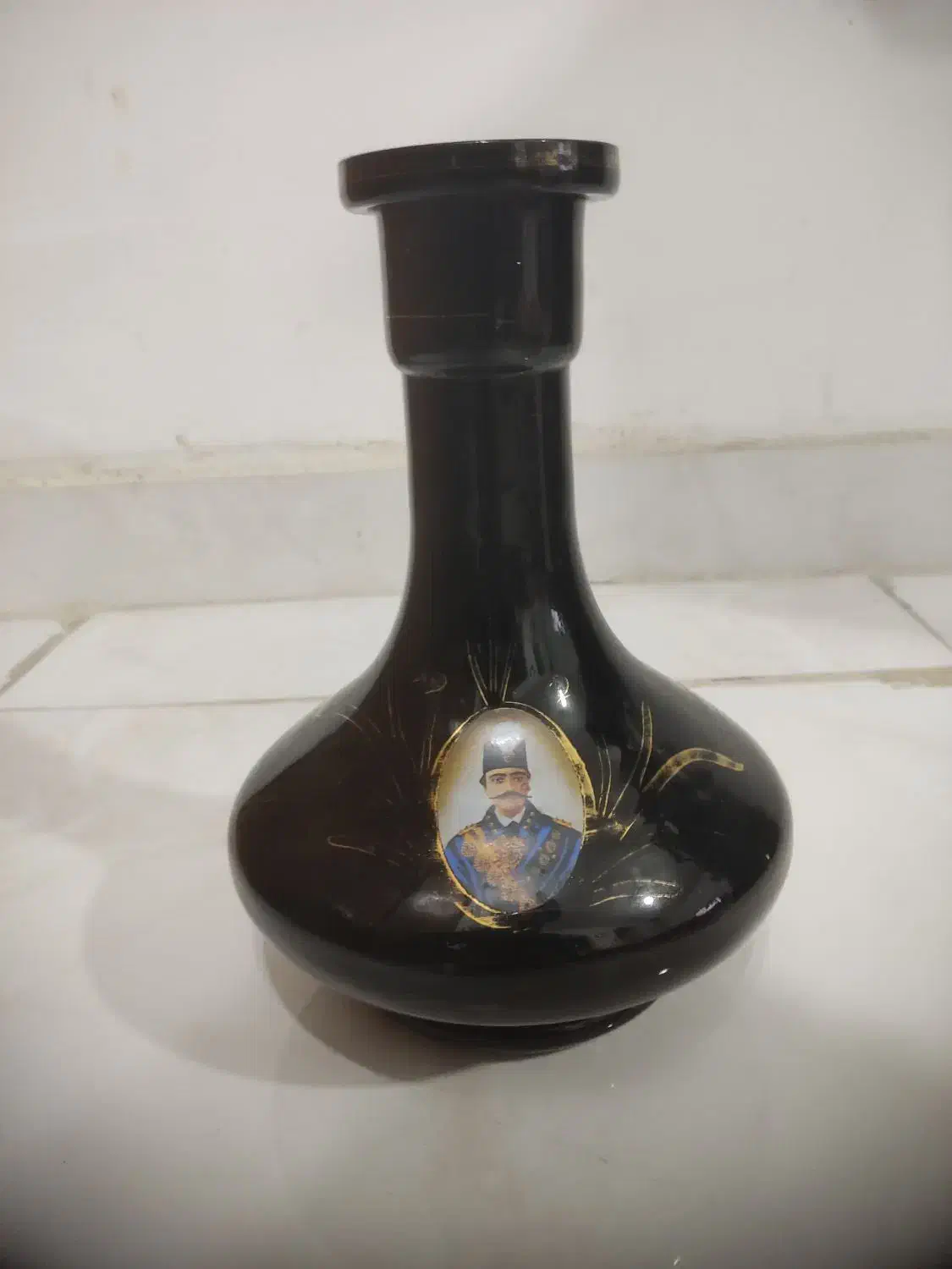 شیشه قیلیان|کلکسیون و سرگرمی|رشت, آب آسیاب|دیوار