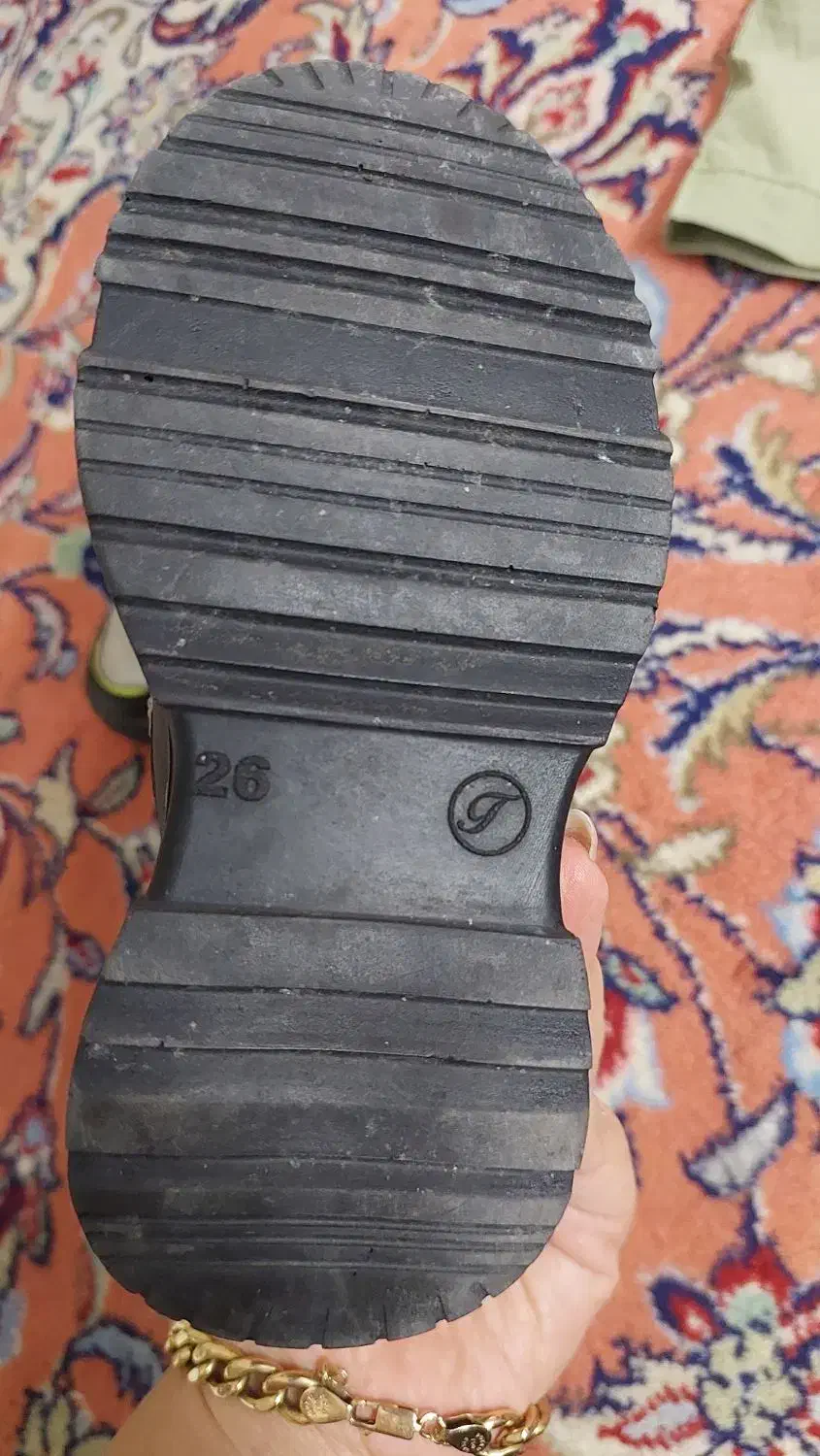 تعدادی لباس زمستانه بچگانه|کفش و لباس بچه|اراک, |دیوار