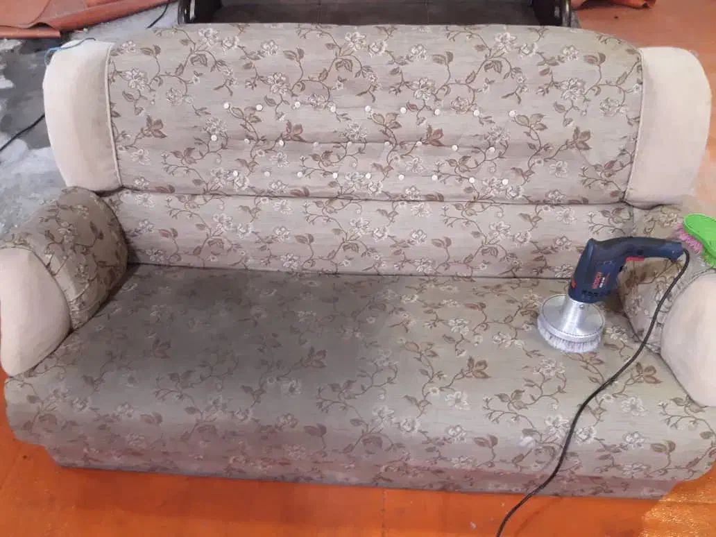 مبل شویی گل ابریشم|خدمات نظافت|کاشان, زیارتی|دیوار