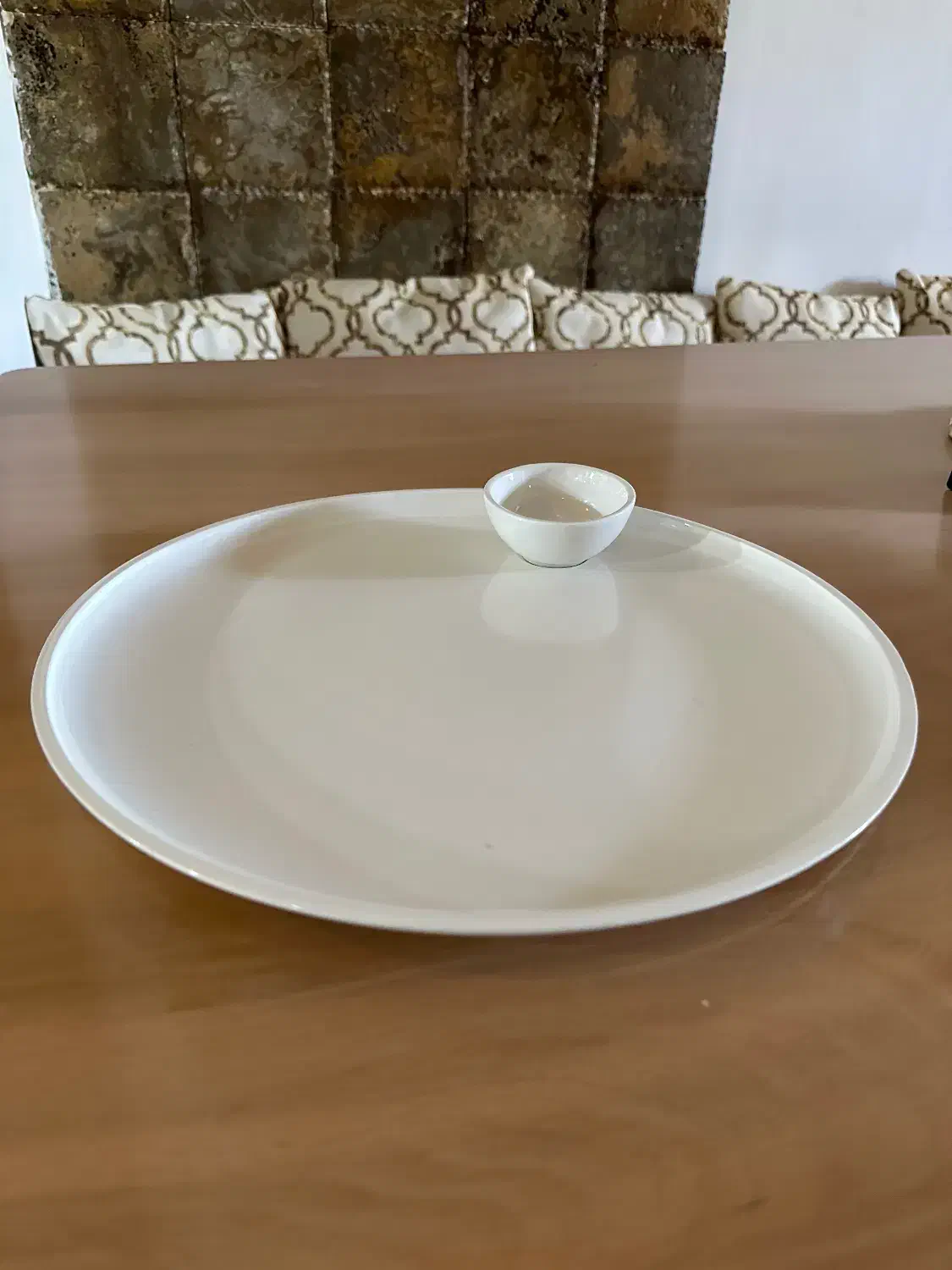 بشقاب سرو غذا|ظروف سرو و پذیرایی|شیراز, بعثت|دیوار