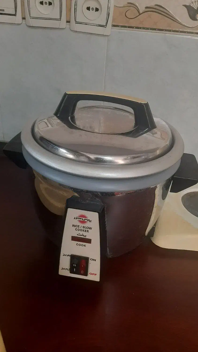 چرخ گوشت|ظروف پخت‌وپز|رودسر, |دیوار