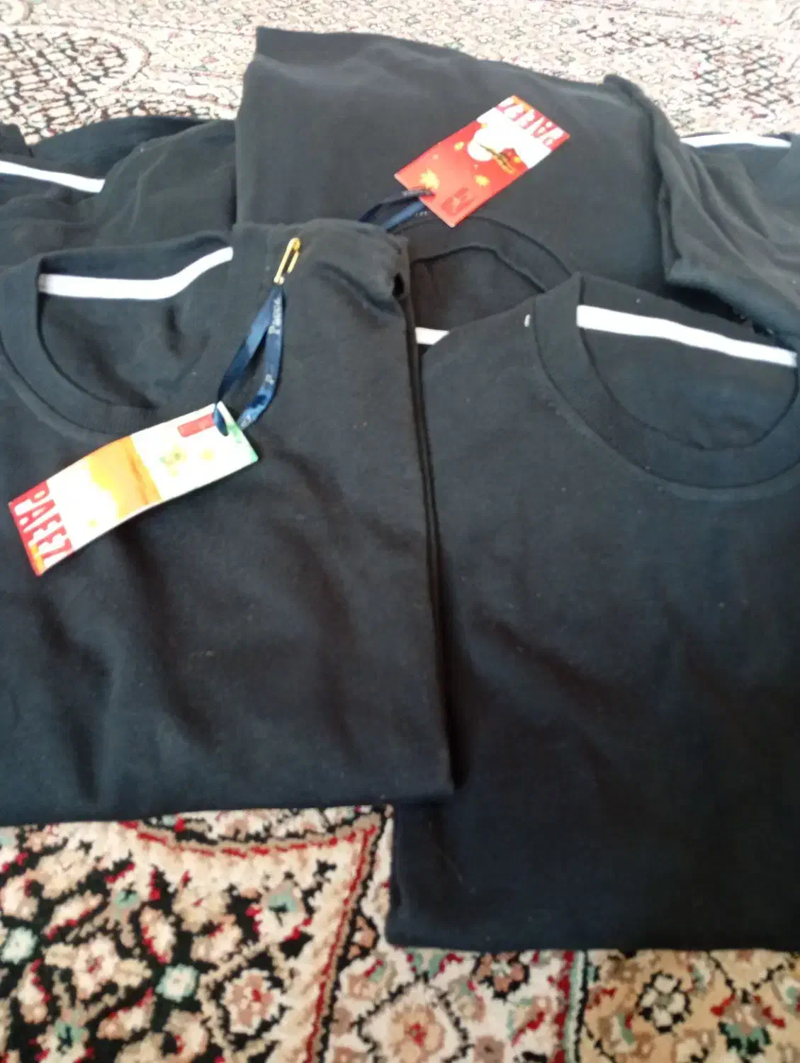 تعداد زیادی بلوز نخی مشکی|لباس|فشاپویه, |دیوار