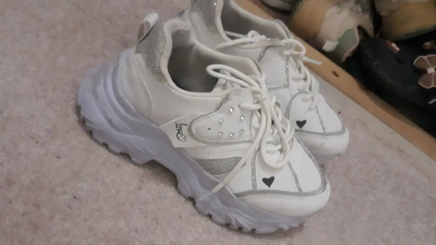 کفش رنگ سفید سایز ۳۷|کیف، کفش، کمربند|بندر گناوه, |دیوار