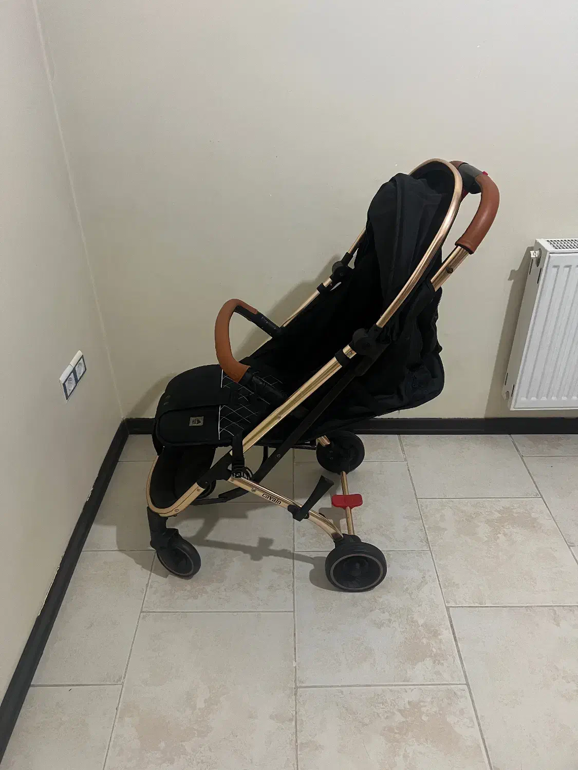 کالسکه|کالسکه و لوازم جانبی|هشتگرد, شهرک گلها|دیوار