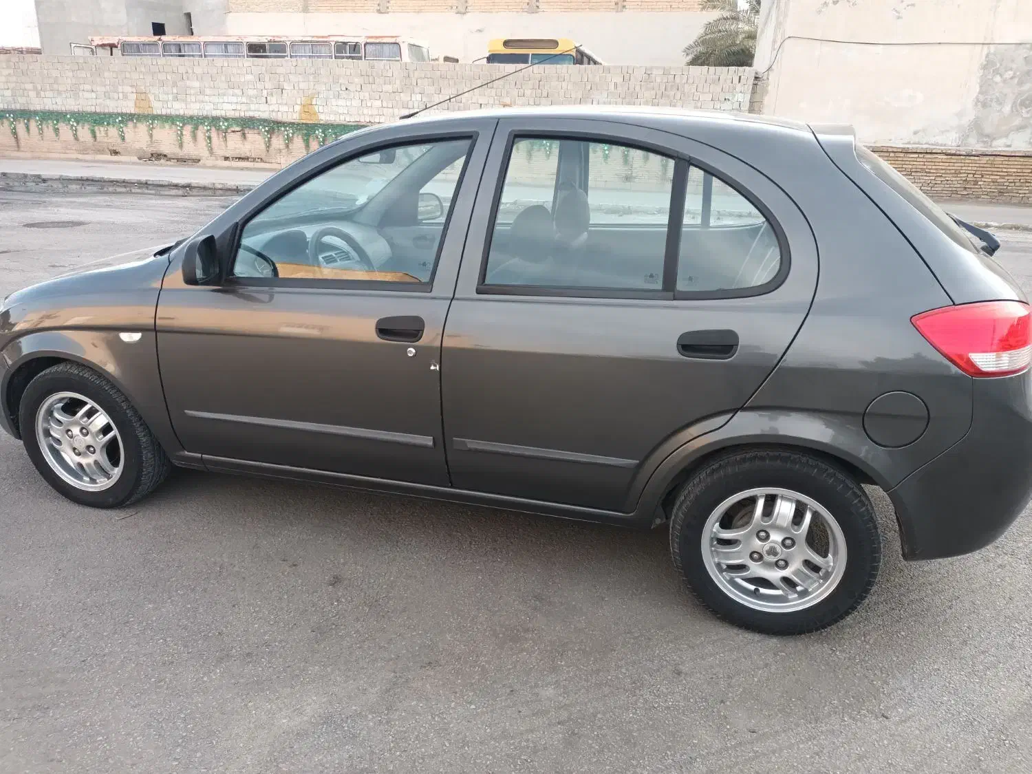 مدل ۴۰۰ بدون رنگ درجه یک|خودرو سواری و وانت|بوشهر, |دیوار