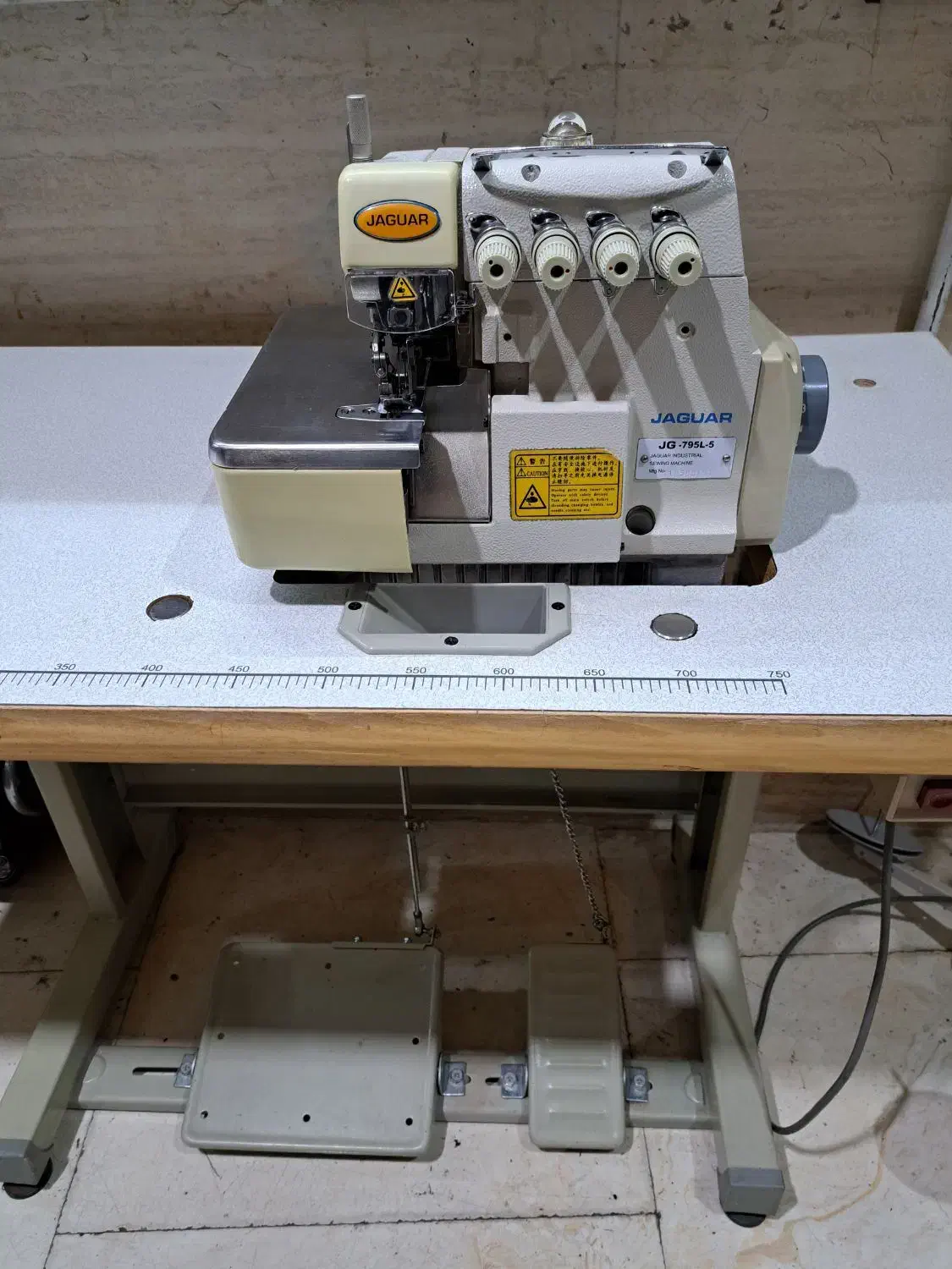 سردوز ۵ نخ جگوار دینام بزرگ . در حد نو واقعی|چرخ خیاطی و ریسندگی|کاشمر, |دیوار