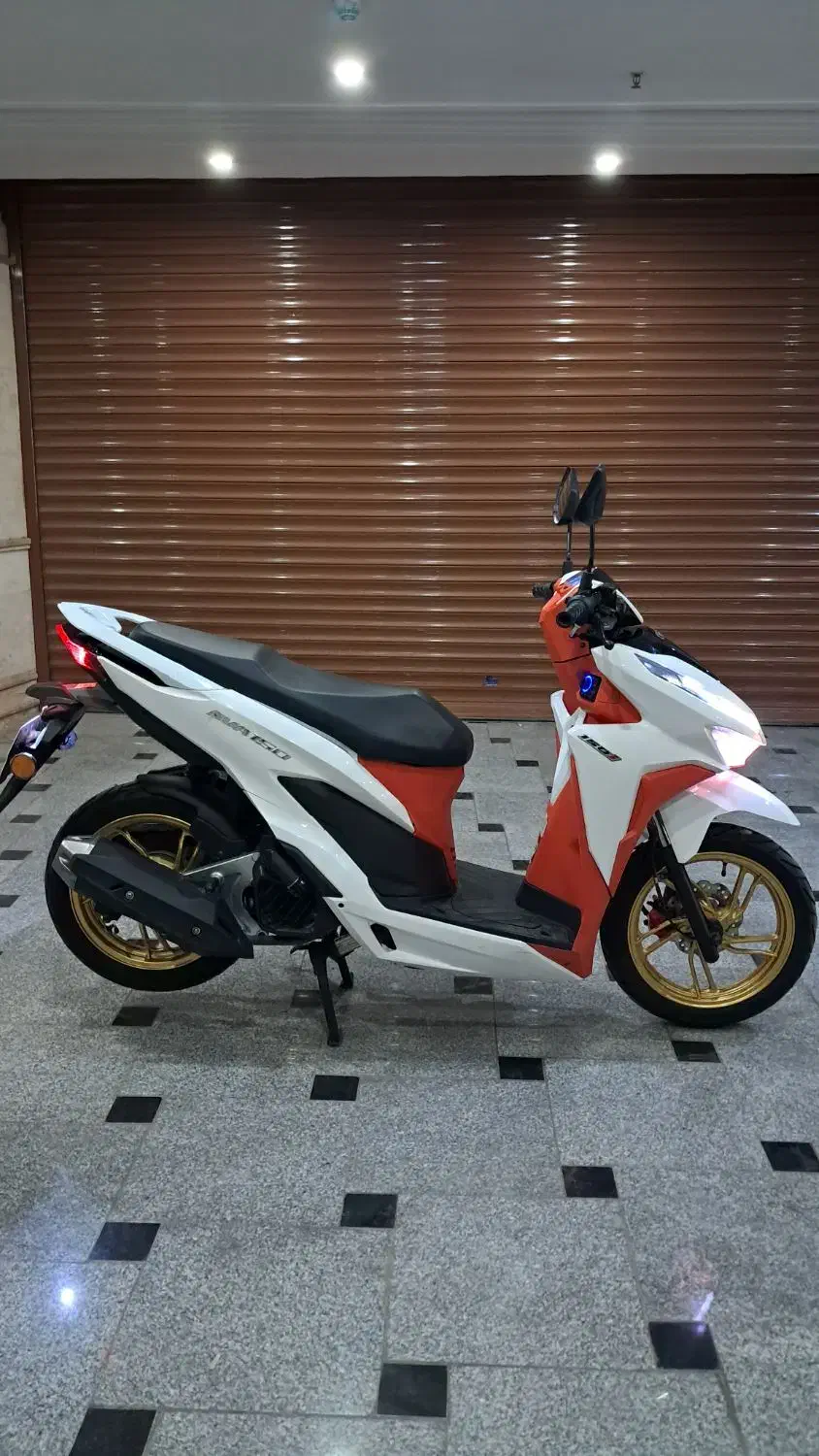 موتور کلیک طرح آوا|موتورسیکلت|تهران, فلسطین (میدان انقلاب)|دیوار