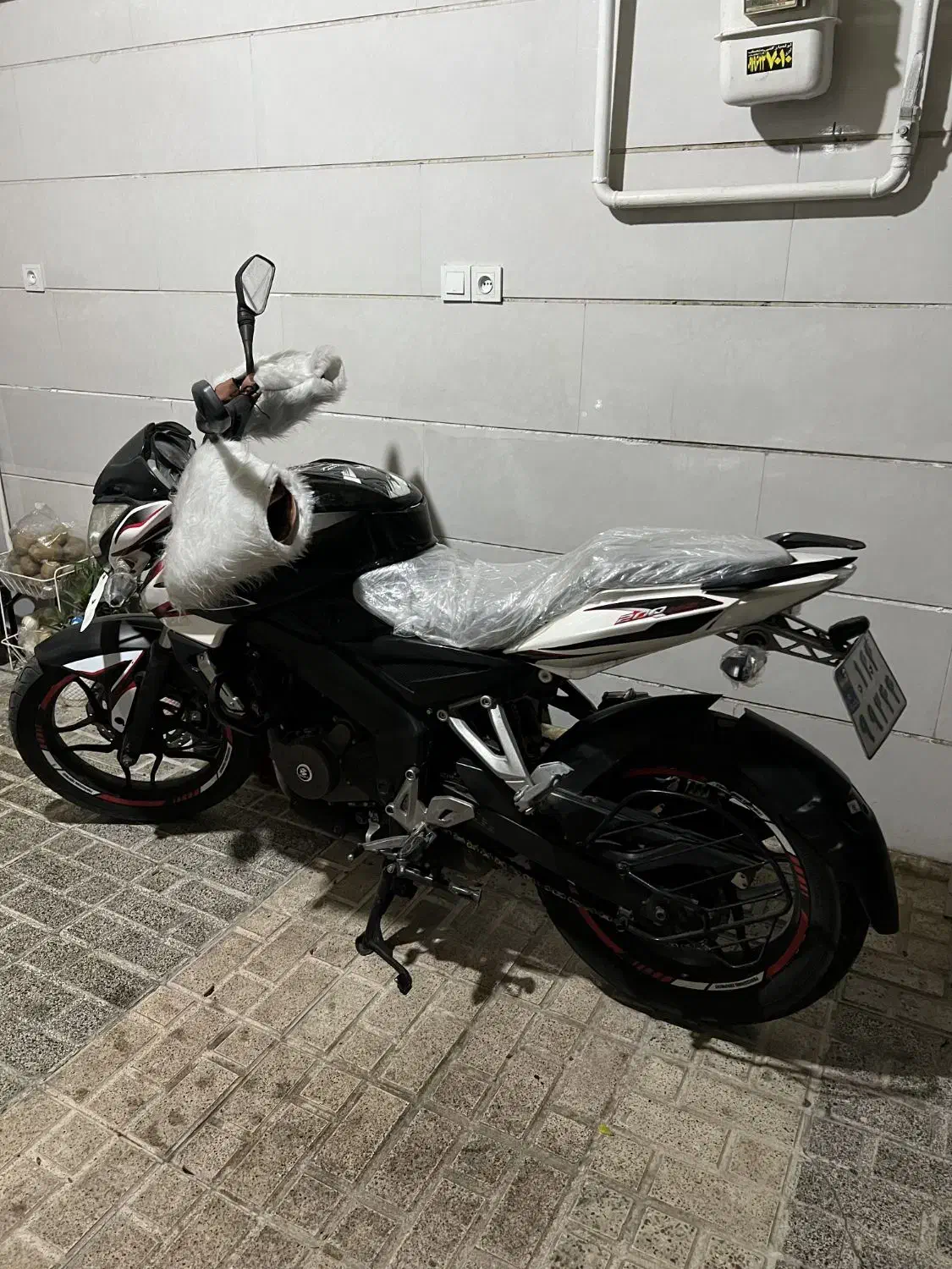 ns200|موتورسیکلت|تهران, مشیریه|دیوار