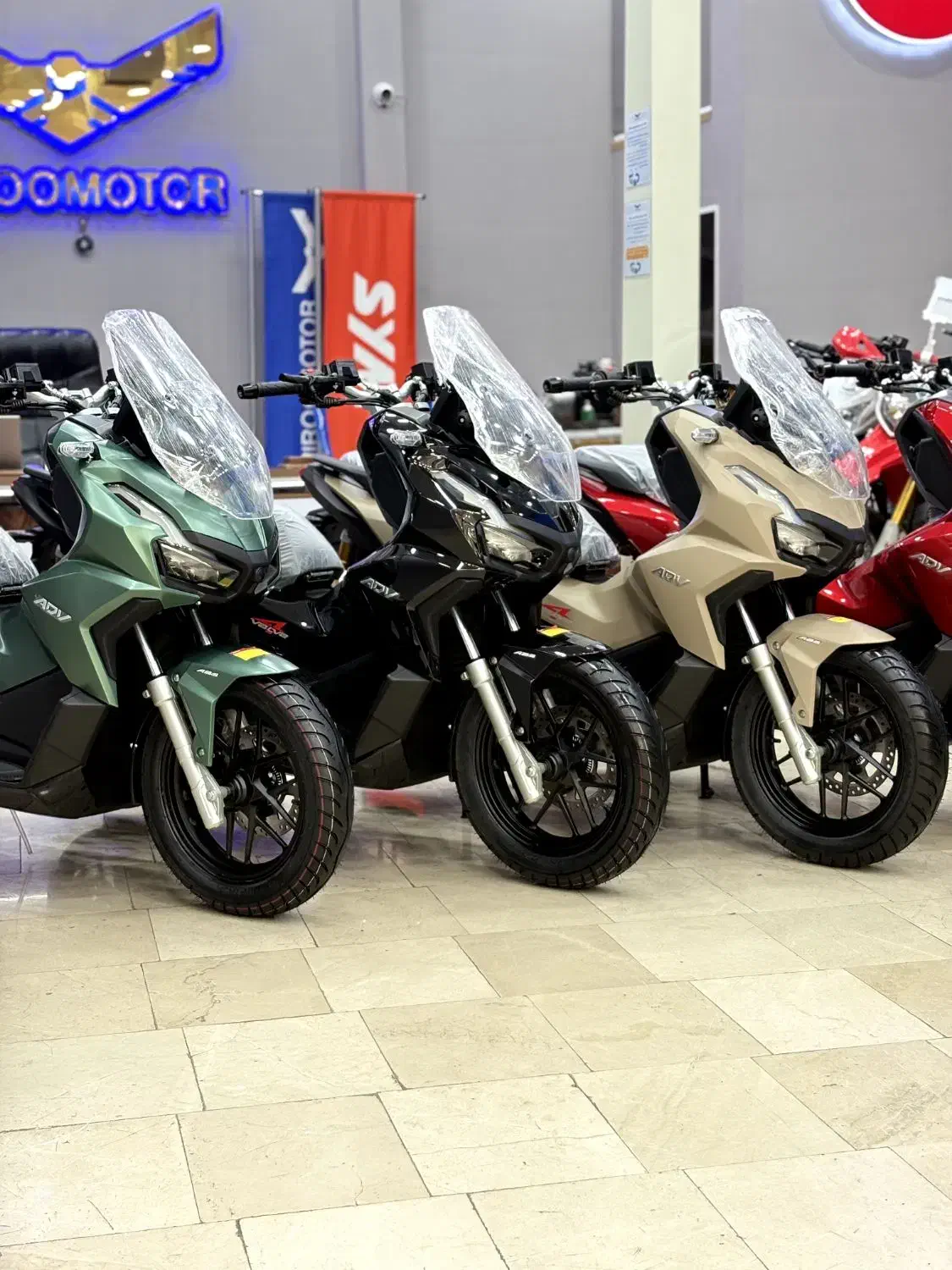 ADV 180 نیوفیـس در نیـرو موتور قرچـک|موتورسیکلت|تهران, نظامآباد|دیوار