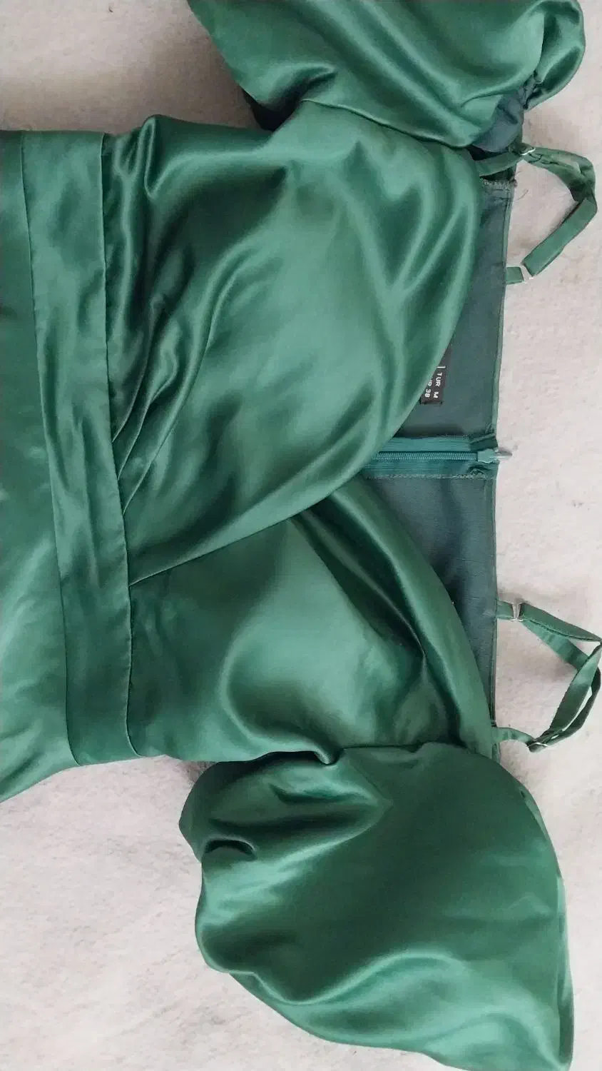 لباس مجلسی|لباس|کبودرآهنگ, |دیوار